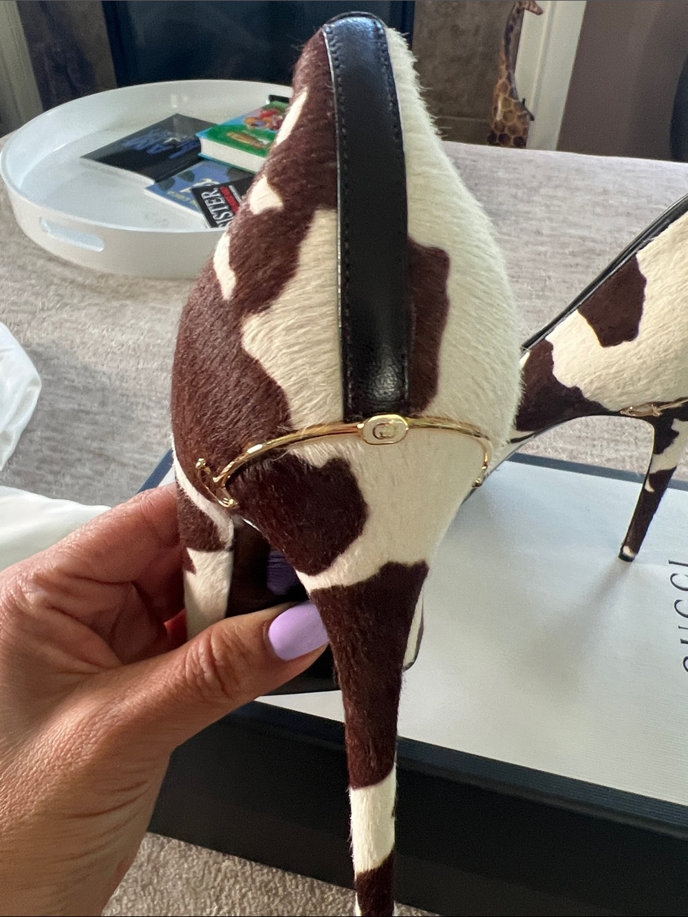 Gucci Brown and White Cowhide Stiletto Pumps with Gold Accent - Picture 4 of 11
